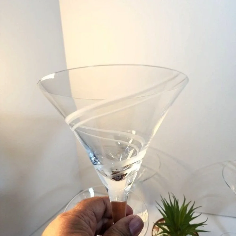 Set‎ of 4 Oversized Chic Martini Glasses Decorative Edging